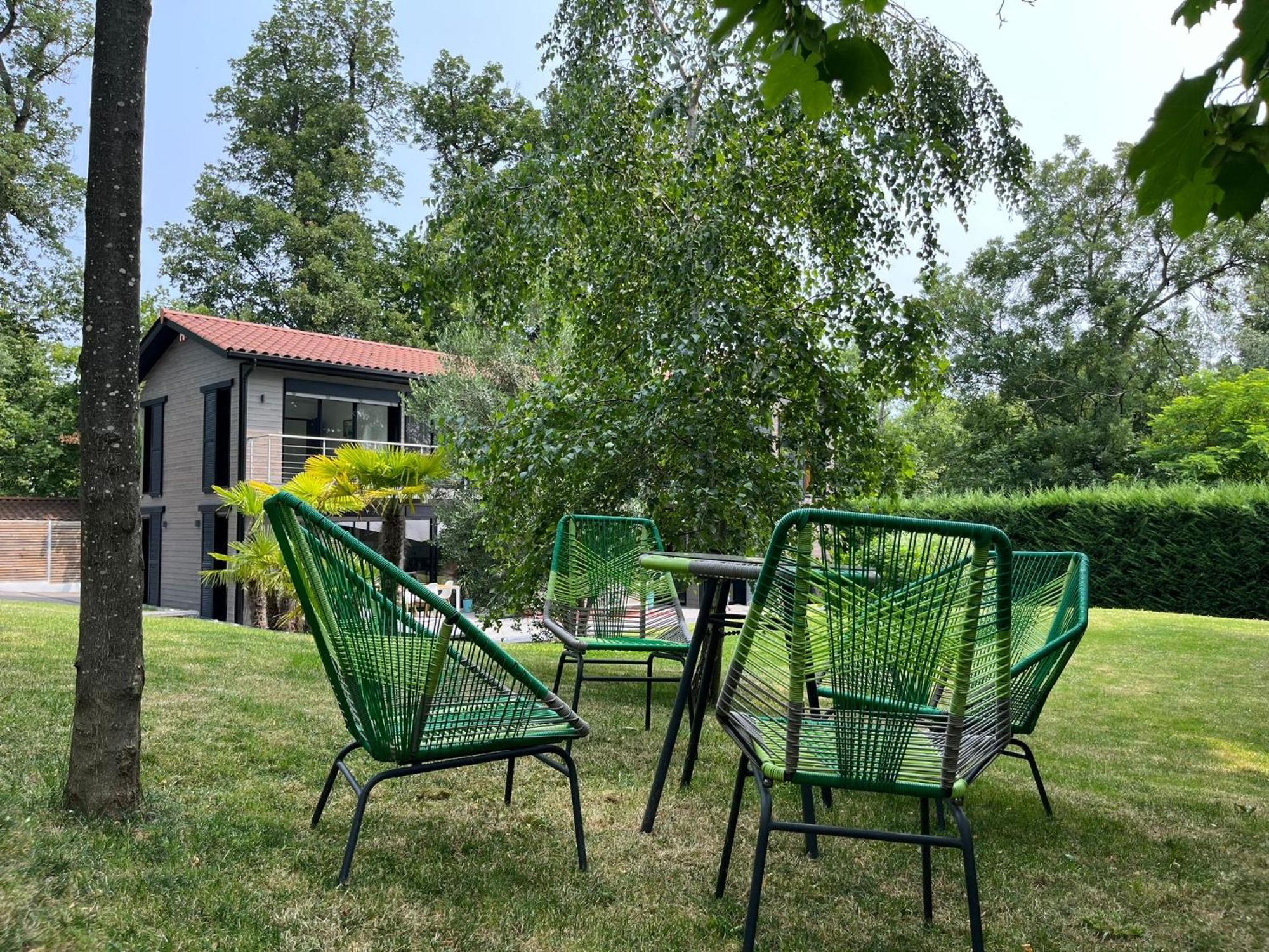 Villa Piscine A Proximite De Lyon Chaponost Exteriér fotografie
